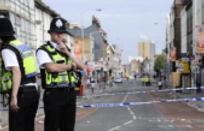 Un român, erou la Londra. După patru nopţi de violenţe, autorităţile britanice controlează situaţia