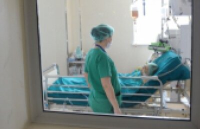 Fata de 17 ani, internată la Spitalul din Târgu Jiu, a murit în urma unui infarct miocardic