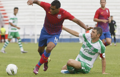 Steaua improvizează în apărare cu U Cluj » Martinovici sau Bănel pe dreapta!