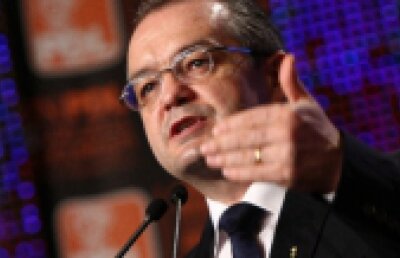 Boc: Strategia bugetară nu va afecta cu nimic banii primiţi în prezent de bugetari şi pensionari