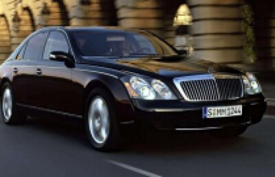 Kanye West şi Jay-Z modifică un Maybach... cu flexul