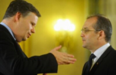 Reuters: Emil Boc este un elev model al austerităţii FMI şi ar putea fi nevoit să "taie mai adânc"