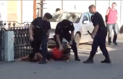 VIDEO » Scandal cu ultraşii lui ŢSKA! Vezi aici imagini cu momentul în care 6 bulgari au fost arestaţi