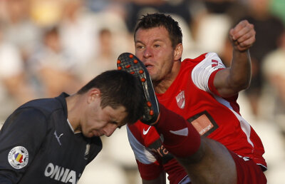 FOTO Marius Niculae intrare criminală la Ormenişan. Ce sancţiune ar fi meritat?