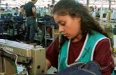 Sute de muncitori au leşinat într-o fabrică H&M din Cambodgia