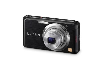 Lumix FX90, cu conexiune WiFi şi conectare la Facebook