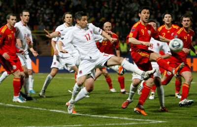 Atenţie "tricolori", Luxemburg nu mai e ciuca bătăilor » Pitici mijlocaşi