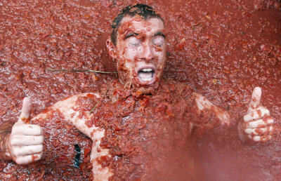 Imaginea zilei pe MySport: Tomatina, cea mai tare bataie cu roşii :D