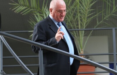 Dumitru Dragomir: "Nu v-aţi săturat domne de minciunile acestui individ? Doamne Dumnezeule, nu vă mai luaţi după astfel de oameni!"