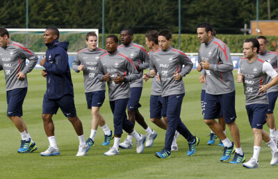 Francezii vor avea în teren 2 "închizători" » Aleg prudenţa