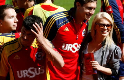 "Tricolori" cu lipici » Tătăruşanu şi compania au fost asaltaţi de fane în Luxemburg ;)