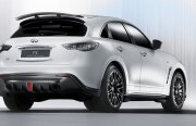 "Vettel-mobilul" Infiniti FX, capabil de 300km/h