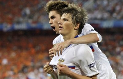 Grupa B: 3 echipe se luptă pentru calificare