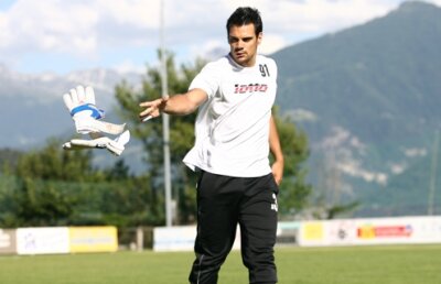 Rapidul a scăpat de Urko Pardo. Portarul a semnat cu APOEL