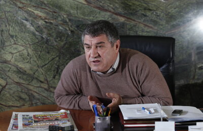 Victor Becali regretă retragerea lui Chivu de la naţională: "Mi-aş dori din tot sufletul să revină"