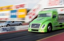Video: Camion hibrid vs. Ferrari 360