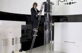 Dock pentru iPod dus la extrem de Jean Michel Jarre: 3,3 metri înălțime și 10.000 de wați