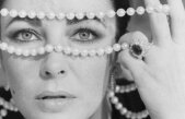 Bijuteriile lui Liz Taylor, estimate la 30 de milioane de dolari, vor fi scoase la licitaţie