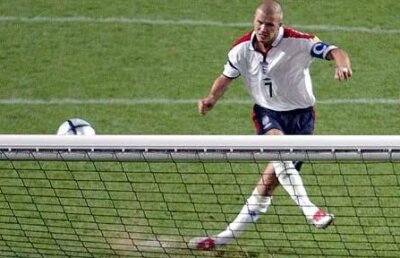 VIDEO » Vezi cele mai penibile execuţii de penalty-uri din istorie! :)