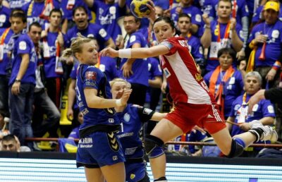 Inaugurare răsplătită » Oltchim a bătut campioana Serbiei în Sala Sporturilor din Călăraşi