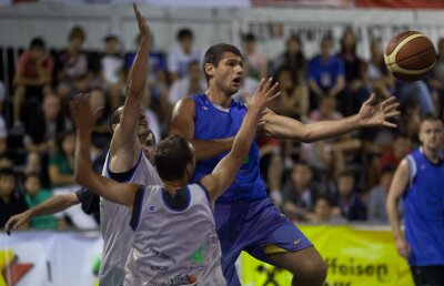 Toamna se numără campionii la Sport Arena Streetball! De luni încep înscrierile pentru Turneul Master