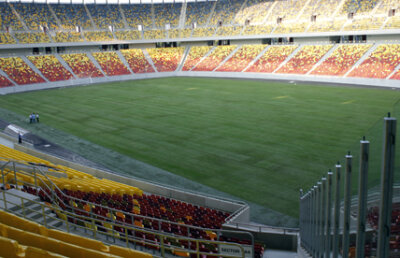 UEFA va testa săptămîna viitoare noul gazon de pe Naţional Arena