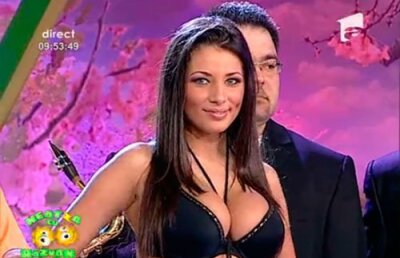 VIDEO! Roxana Vancea, sunata de iubit in timpul matinalului