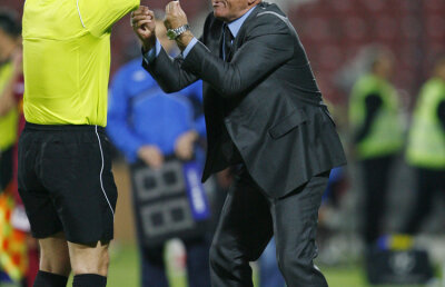 Porumboiu: "CFR e perfecţiunea mizeriei. Cînd nu face blaturi, umblă la arbitri"