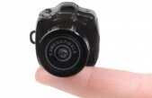 Cel mai mic aparat foto digital din lume, anunţat de Hammacher Schlemmer