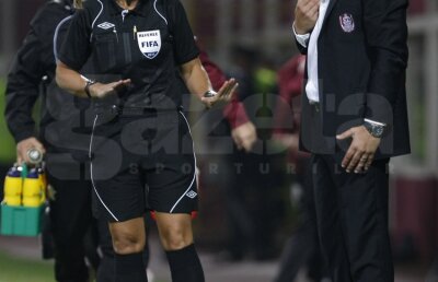 FOTO Femeile îmblînzesc "fiarele" » Jorge Costa, pus la punct de Cristina Dorcioman