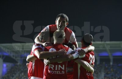 "Cîinii" au făcut spectacol la Ploieşti » Petrolul - Dinamo 1-5