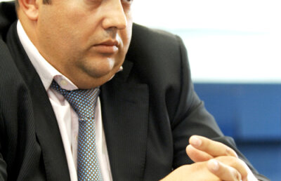 Runda a II-a, la sediu! » Trandafir vrea biroul şi ştampila de la FRB