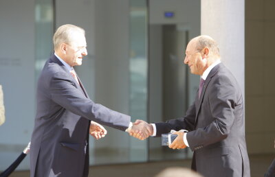 FOTO// S-au mutat în casă nouă » Traian Băsescu şi Jacques Rogge au inaugurat noul sediu al COSR şi Muzeul Olimpic
