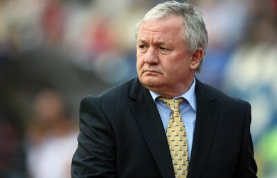 Porumboiu sare din nou la gîtul Paszkany: "E un impostor care a cîştigat zeci de milioane prin fraudă"