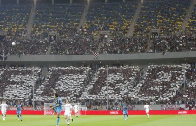 FOTO » Giuleştenii au creat o atmosferă demnă de noua arenă » Rapidism la nivel "Naţional"