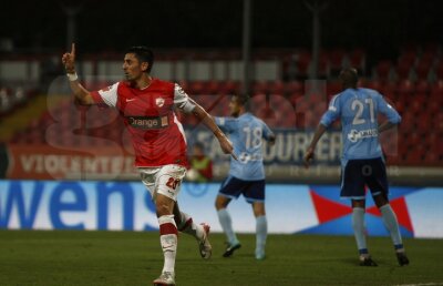 Dănciulescu şi Bakaj au adus o nouă victorie pentru "cîini", 2-0 cu Chiajna » La 11 puncte de Steaua