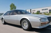 Primul sedan de la Ferrari va fi vândut la licitaţie luna asta