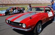 A restaurat un Camaro şi a condus pe circuit. Orb