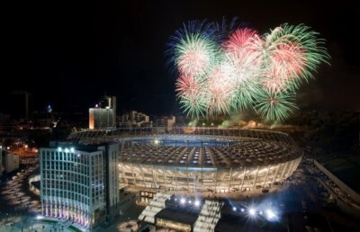 GALERIE FOTO Waka-Waka la redeschiderea stadionului care va găzdui finala Euro 2012