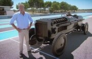 Jeremy Clarkson ne prezintă trailerul DVD-ului ''Powered Up''