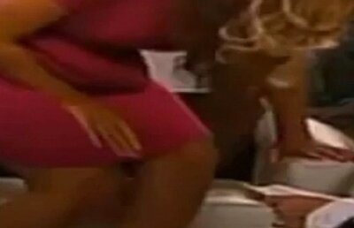 FOTO! Beyonce, cu burta de mamica falsa?!