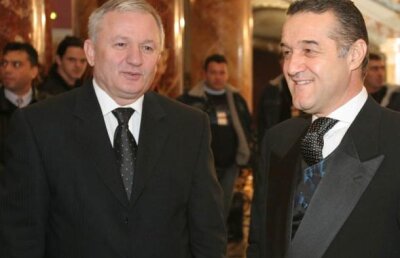 Gigi Becali şi Porumboiu nu mai vorbesc despre blaturi de 3 ani » Rednic şi Dorinel au fost suspecţi!