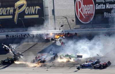 Premiul pentru care şi-a riscat viaţa » Specialiştii vor să închidă cursa în care a murit Wheldon