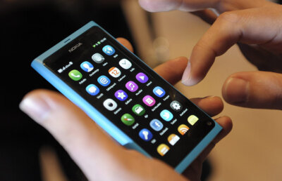 Nokia se pregăteşte de un nou probabil eşec: N9 va costa cel puţin 2.300 de lei!