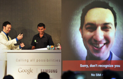 Cea mai „cool” funcţie a noului Samsung Galaxy Nexus, recunoaşterea facială nu a funcţionat la lansare (VIDEO)