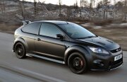 Un Ford Focus RS500 în mâinile lui Tanner Foust. Ferrari, păzea!