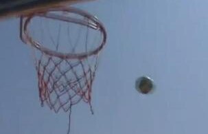 Execuţia zilei pe MySport! Freestyle pe un teren de baschet!