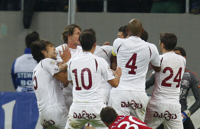 FOTO Bătaie generală la Steaua - Rapid. Prepeliţă şi Alexa au fost eliminaţi!