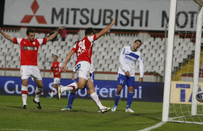 Dinamo se califică în "sferturile" Cupei după 5-0 cu Gaz Metan Severin
