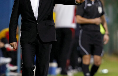 Ilie Stan dă un nou examen ca antrenor al Stelei » Fanii o văd pe Poli favorită în derby-ul din optimile Cupei